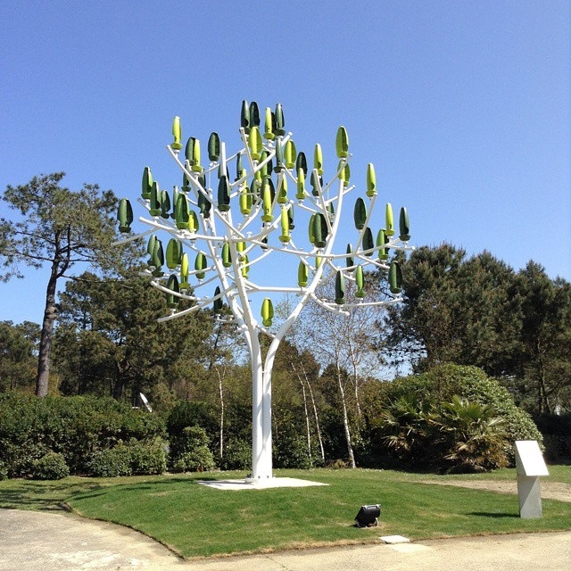 Mechanical trees become power ‘plants’ when they sway in breeze