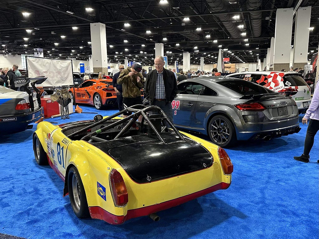 The Future of Automotive Dealerships: Trends and Technologies